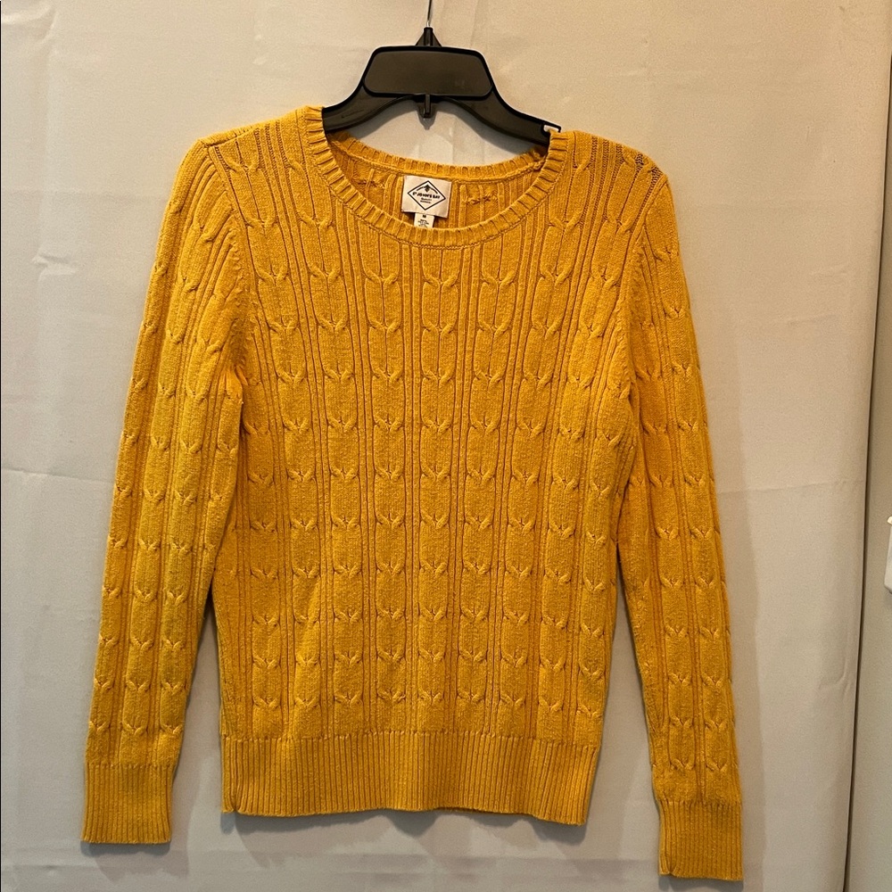 St. John's Bay Mustard Cable Knit Sweater USED size M 88% Cotton 12% nylon NICE